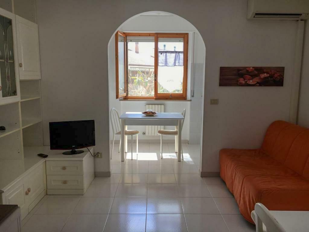 La Casa Di Lory Apartment Falconara Marittima Bagian luar foto